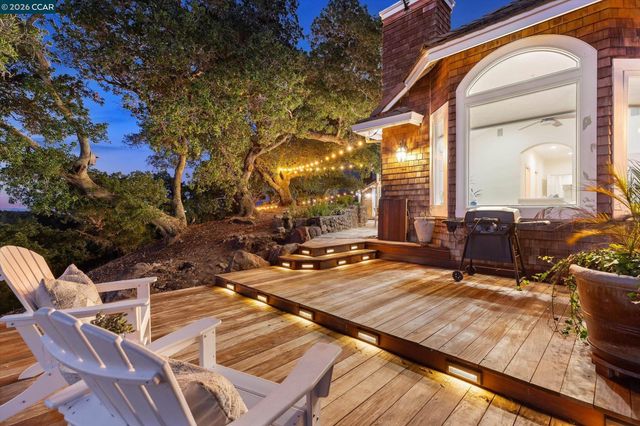 10 Diablo Oaks Way, Lafayette, CA 94549