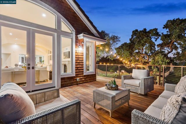 10 Diablo Oaks Way, Lafayette, CA 94549