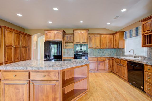 3213 Dogleg Ct, Cameron Park, CA 95682