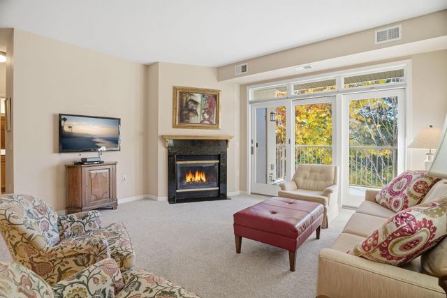 5250 Grandview Square 2311, Edina, MN 55436