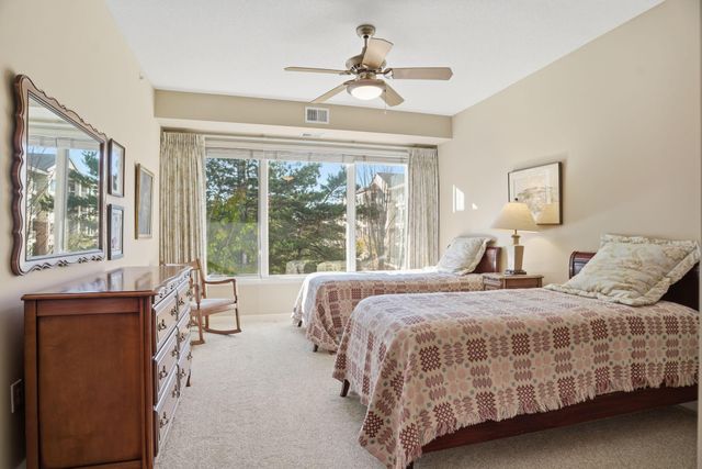 5250 Grandview Square 2311, Edina, MN 55436