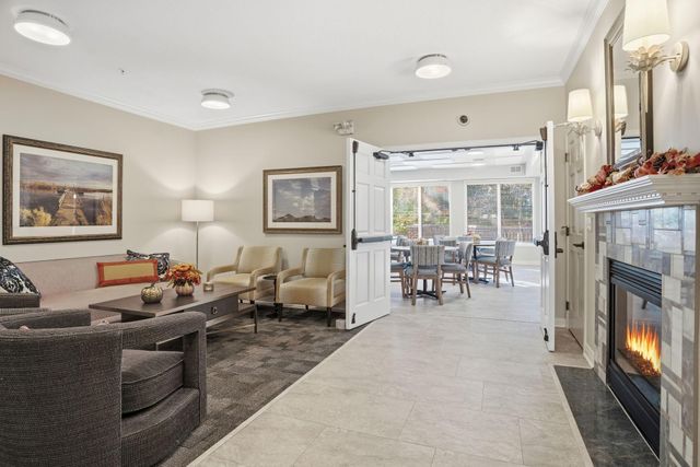 5250 Grandview Square 2311, Edina, MN 55436