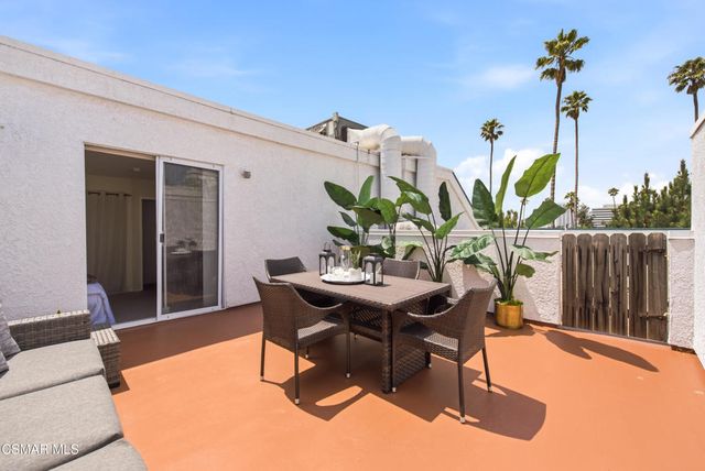 1133 9th Street 301, Santa Monica, CA 90403