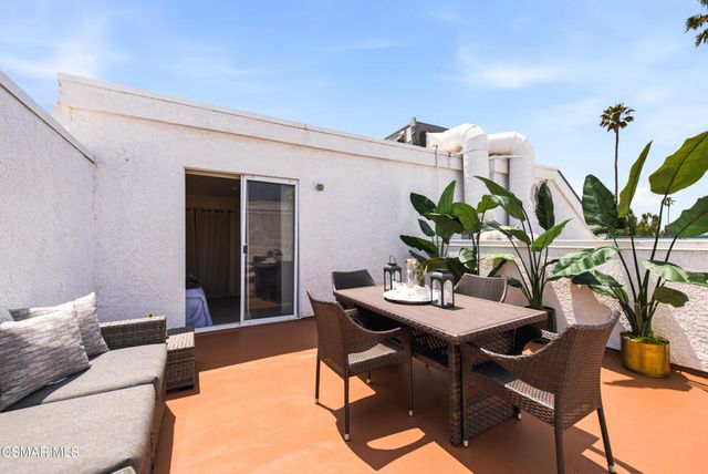1133 9th Street 301, Santa Monica, CA 90403