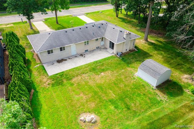 21819 Meridian Road, Grosse Ile, MI 48138