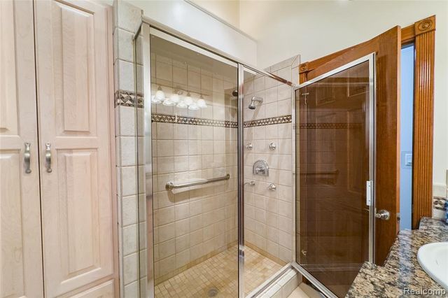 21819 Meridian Road, Grosse Ile, MI 48138