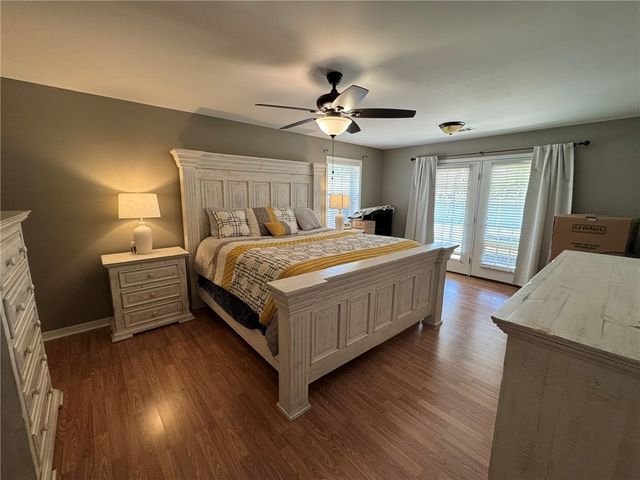 707 S Waco Avenue, Russellville, AR 72801
