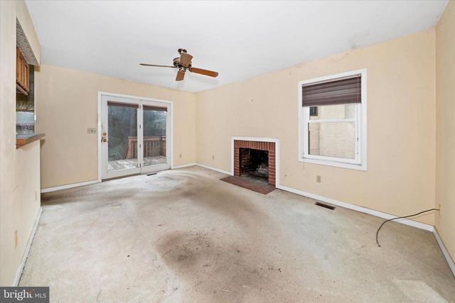 1 EDINBURGH CT, Newark, DE 19711