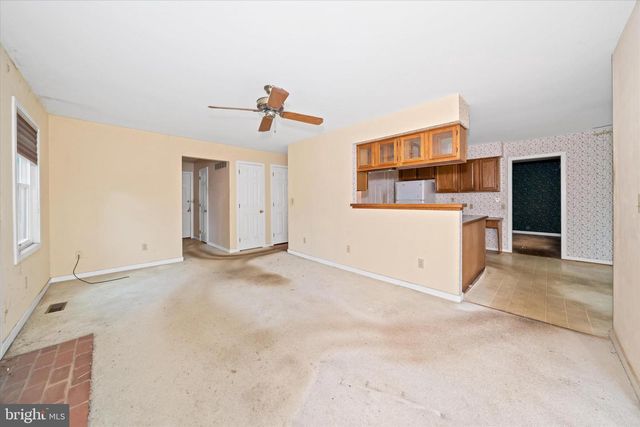 1 EDINBURGH CT, Newark, DE 19711