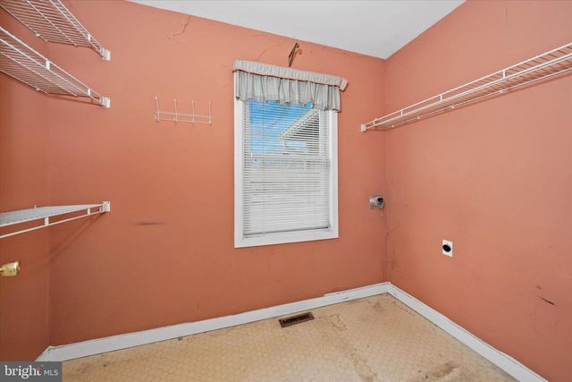 1 EDINBURGH CT, Newark, DE 19711