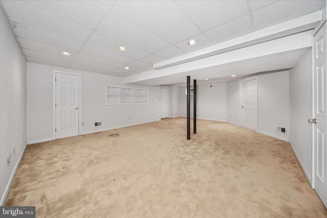 1 EDINBURGH CT, Newark, DE 19711