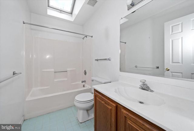 1 EDINBURGH CT, Newark, DE 19711