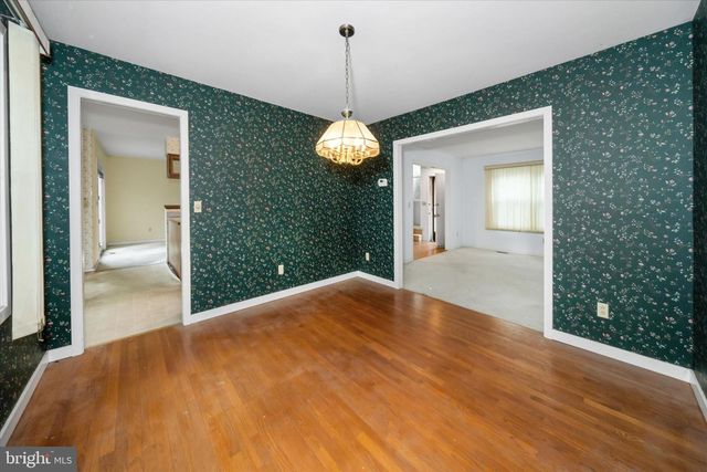 1 EDINBURGH CT, Newark, DE 19711