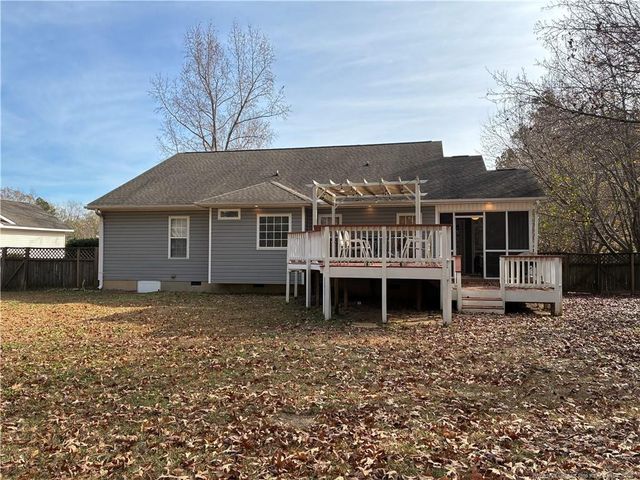 104 Will Johnson Road, Raeford, NC 28376