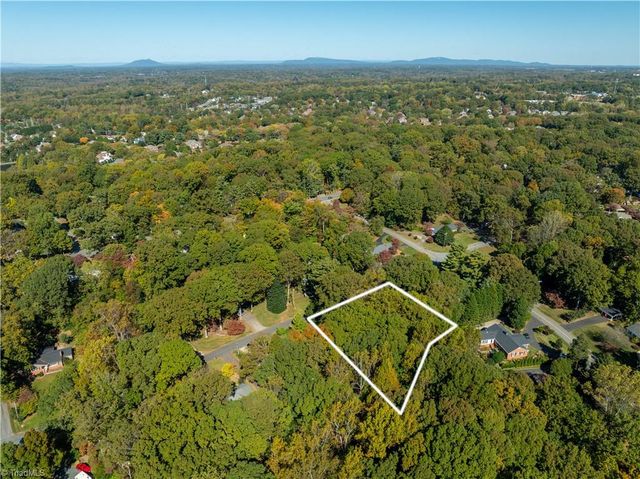 1039 Huntingdon Road, Winston-salem, NC 27104