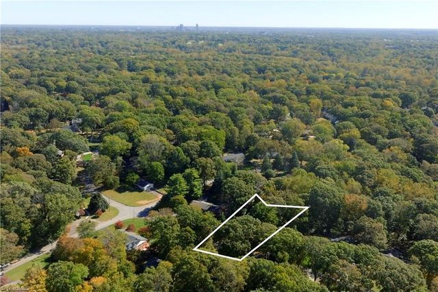 1039 Huntingdon Road, Winston-salem, NC 27104