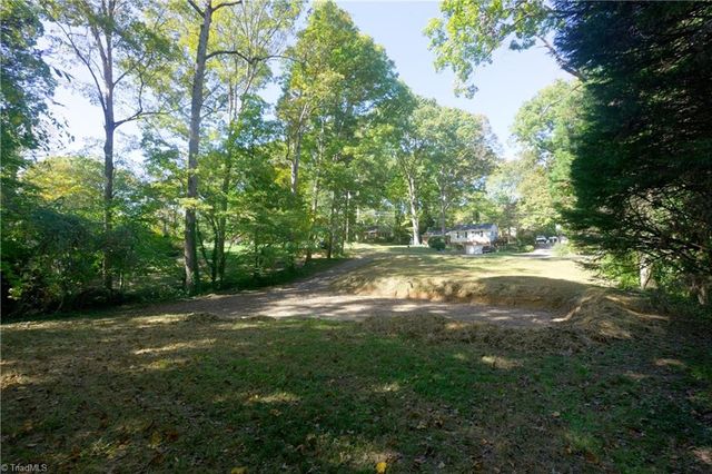 1039 Huntingdon Road, Winston-salem, NC 27104