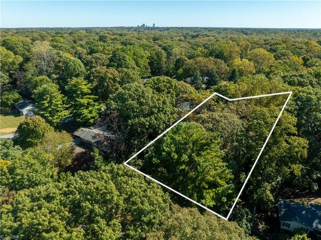 1039 Huntingdon Road, Winston-salem, NC 27104