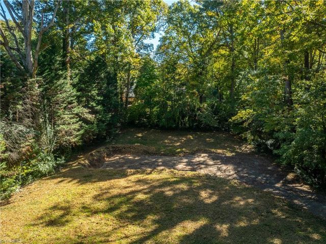1039 Huntingdon Road, Winston-salem, NC 27104