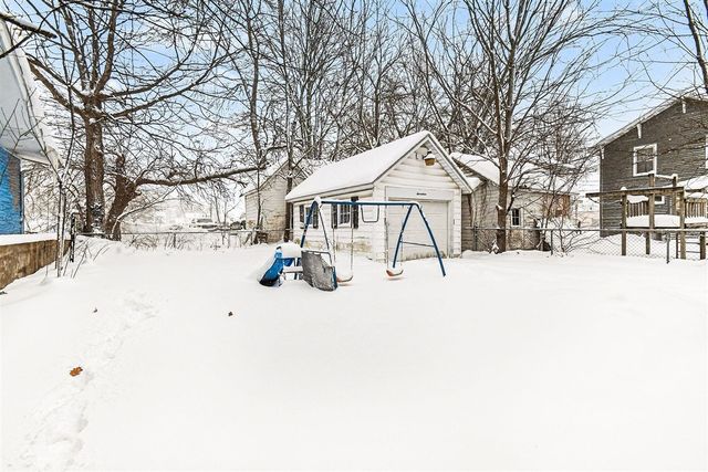 17 S 10th Street, Niles, MI 49120