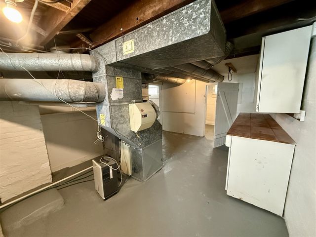 17 S 10th Street, Niles, MI 49120