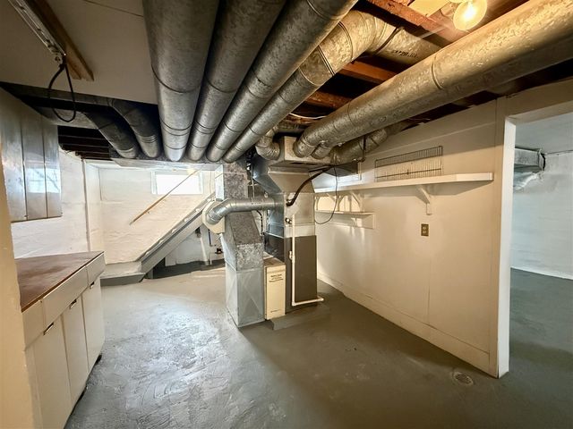 17 S 10th Street, Niles, MI 49120