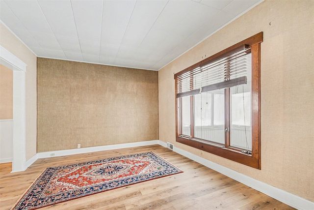 17 S 10th Street, Niles, MI 49120