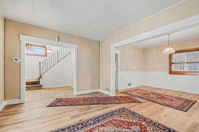 17 S 10th Street, Niles, MI 49120