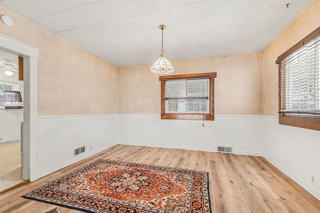 17 S 10th Street, Niles, MI 49120