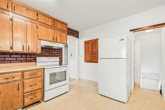 17 S 10th Street, Niles, MI 49120