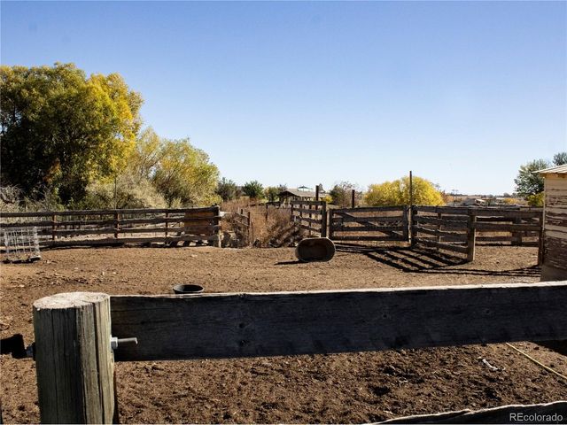 162 Farm Museum Ln, Loveland, CO 80537