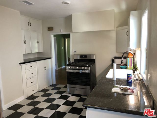 3334 Carlyle Street, Los Angeles, CA 90065