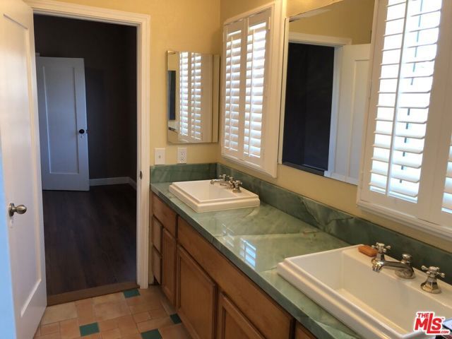 3334 Carlyle Street, Los Angeles, CA 90065