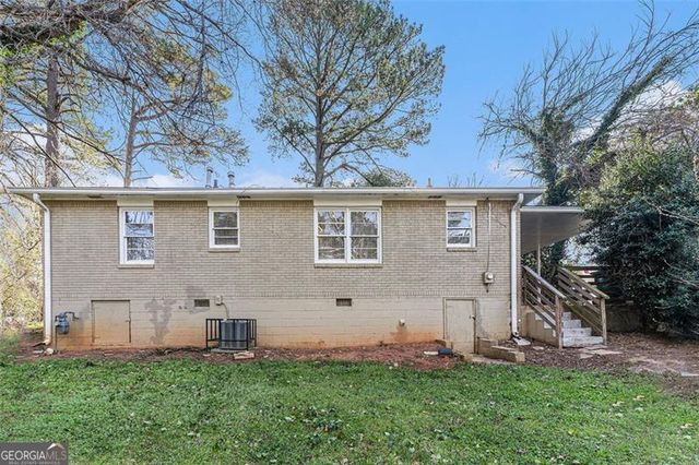 2203 KNOLL Drive, Decatur, GA 30032