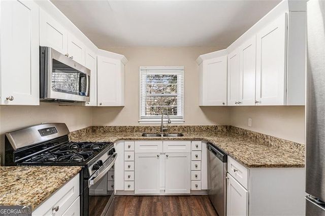 2203 KNOLL Drive, Decatur, GA 30032
