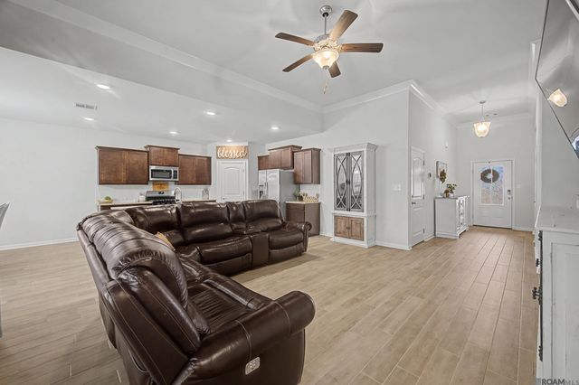 8875 Tatler St, Denham Springs, LA 70706