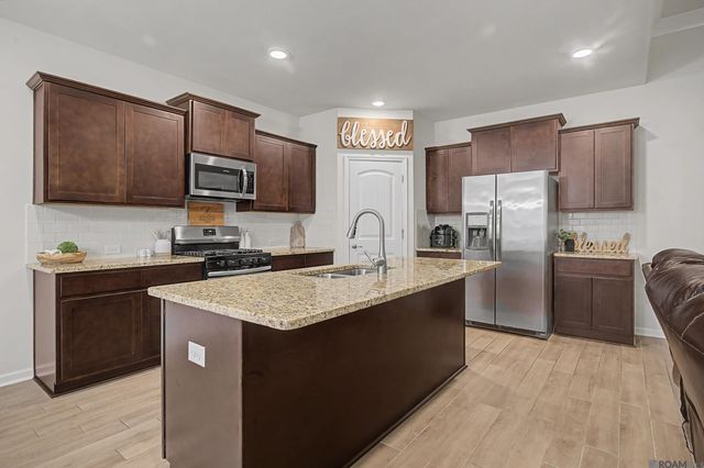 8875 Tatler St, Denham Springs, LA 70706