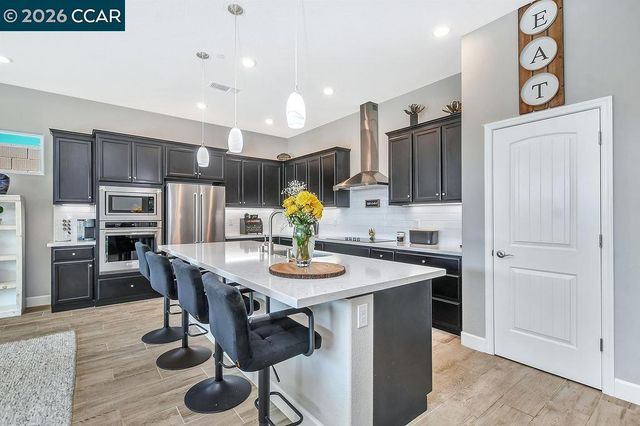 208 Chinook Dr, Brentwood, CA 94513