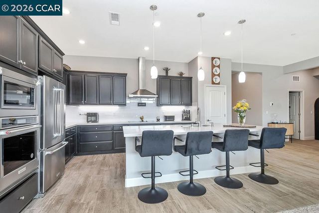 208 Chinook Dr, Brentwood, CA 94513