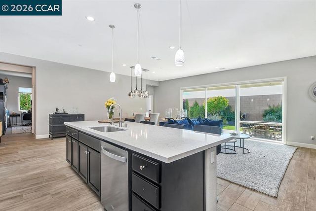208 Chinook Dr, Brentwood, CA 94513