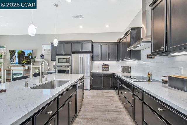 208 Chinook Dr, Brentwood, CA 94513