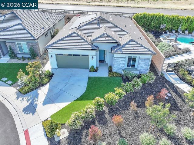 208 Chinook Dr, Brentwood, CA 94513