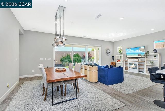 208 Chinook Dr, Brentwood, CA 94513