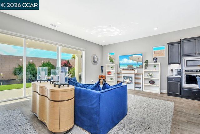 208 Chinook Dr, Brentwood, CA 94513
