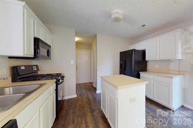 2024 Pimpernel Road, Charlotte, NC 28213