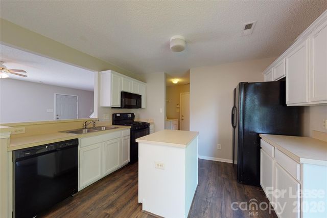 2024 Pimpernel Road, Charlotte, NC 28213