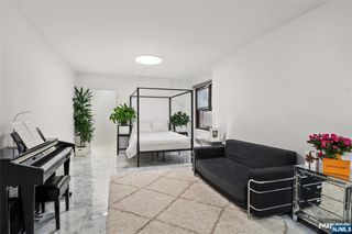 401 Park 2D, Fort Lee, NJ 07024