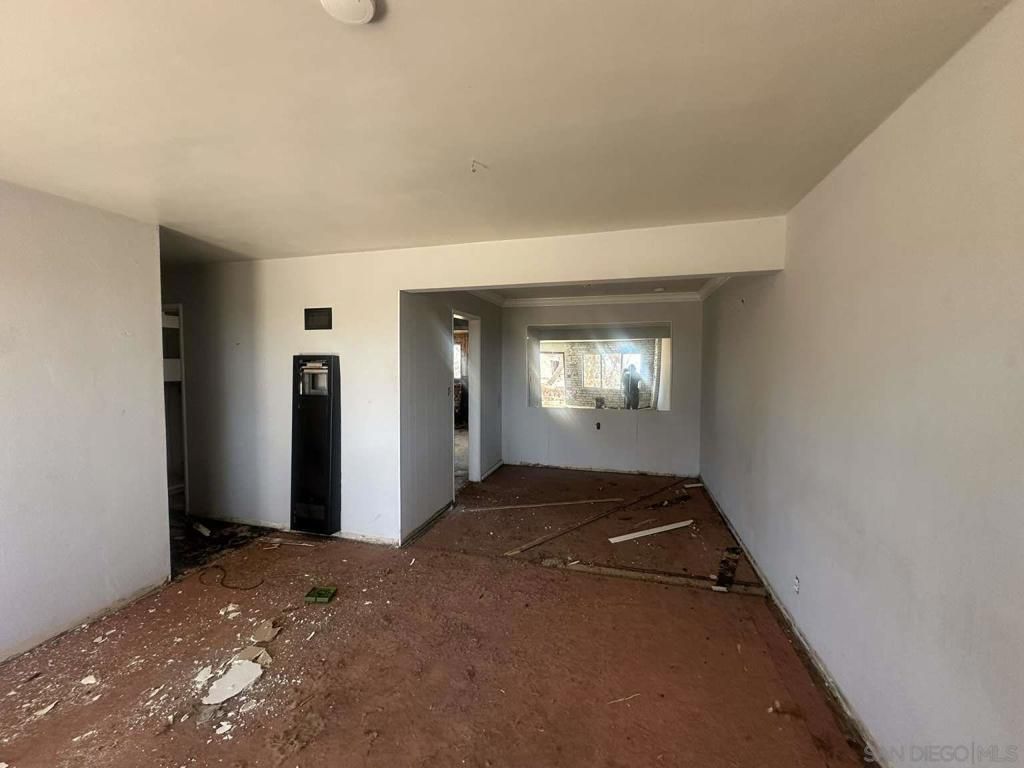 Image 14 of property listing at 34047 175Th ST E, Llano, CA 93544