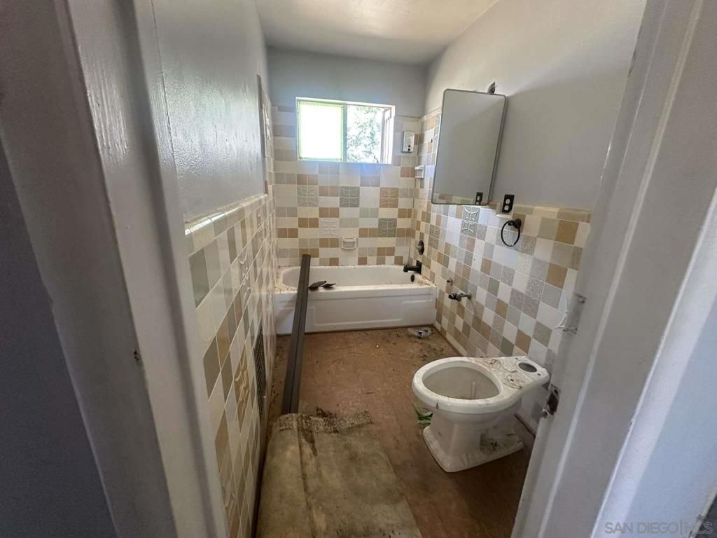 Image 20 of property listing at 34047 175Th ST E, Llano, CA 93544