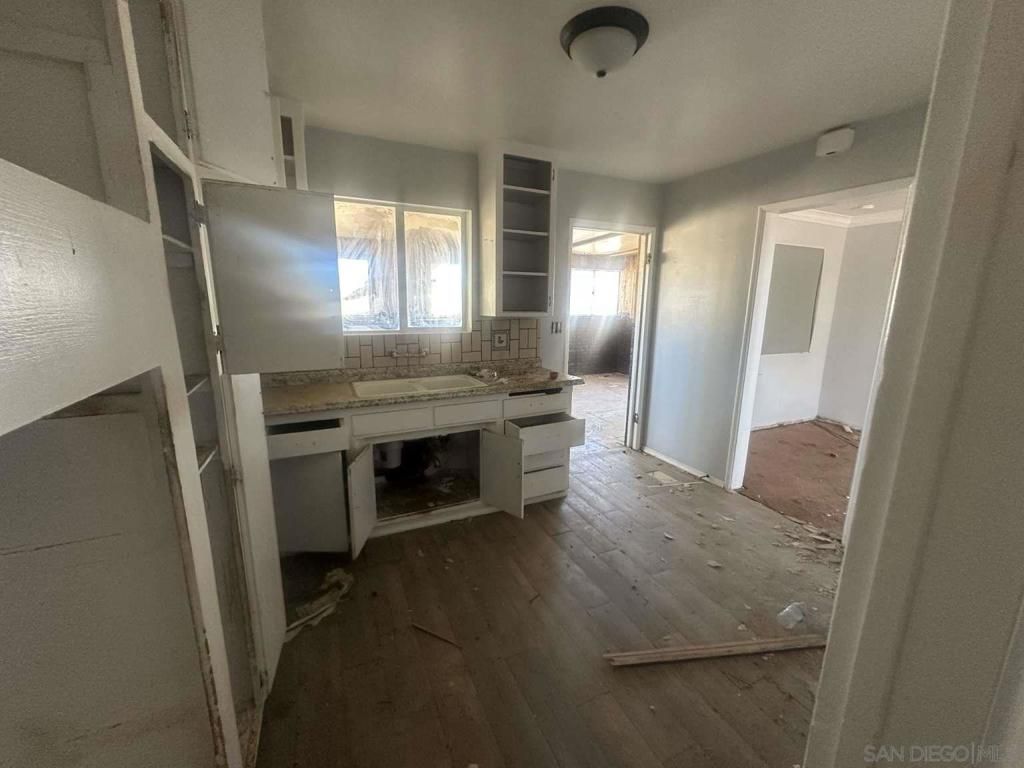 Image 22 of property listing at 34047 175Th ST E, Llano, CA 93544